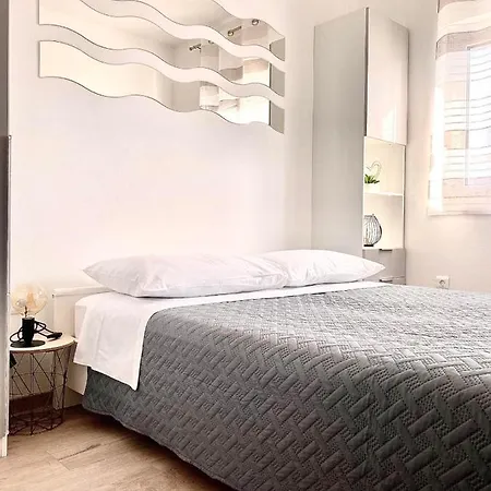 Prodan Apartment *