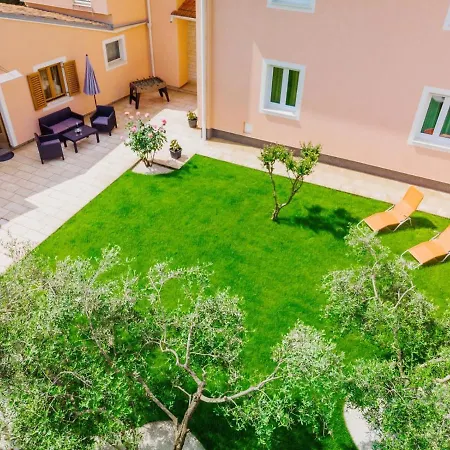 Prodan Apartment *