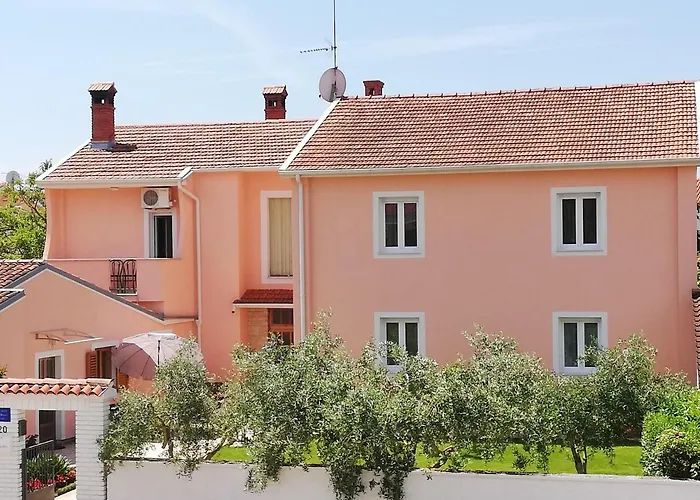 Prodan Lägenhet Fažana